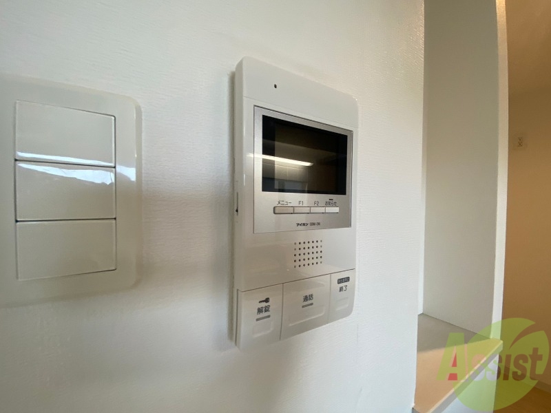 セキュリティ　インターホンで来客確認ができます。安心ですね。