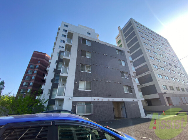 建物外観　札幌市中央区南１４条西「ラフィーネ中島公園ＰＲＥＭＩＵＭ」