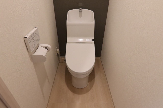 トイレ　※別室の参考写真の為、現況優先です。