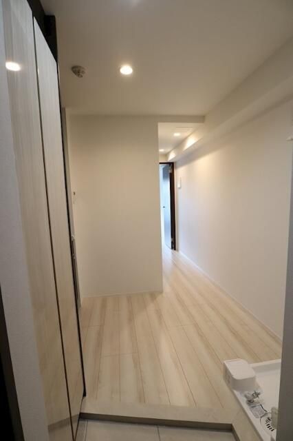 玄関　別部屋反転写真