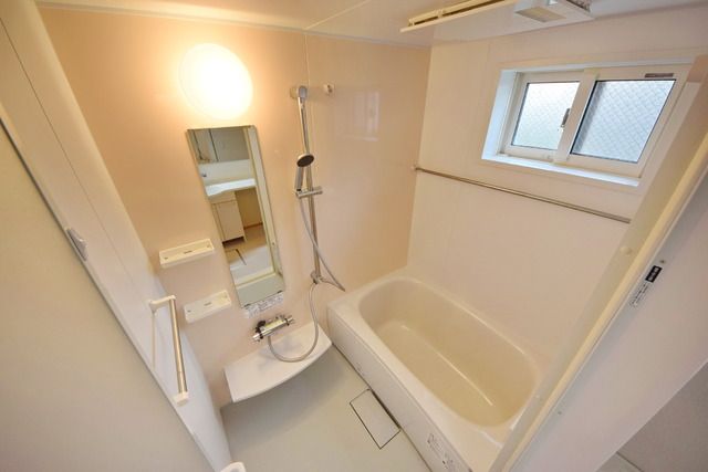 バス・シャワールーム　★追炊き機能付のバスルームです★