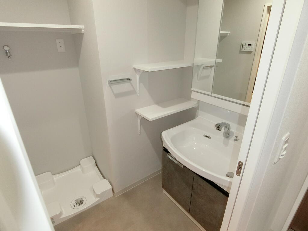 洗面設備　洗面台はシャンプードレッサーです