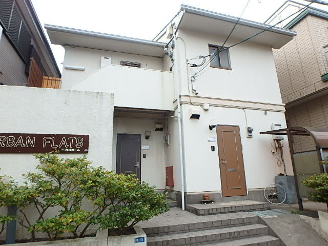 建物外観　大宮駅西口から徒歩１０分。南向き日当り良好