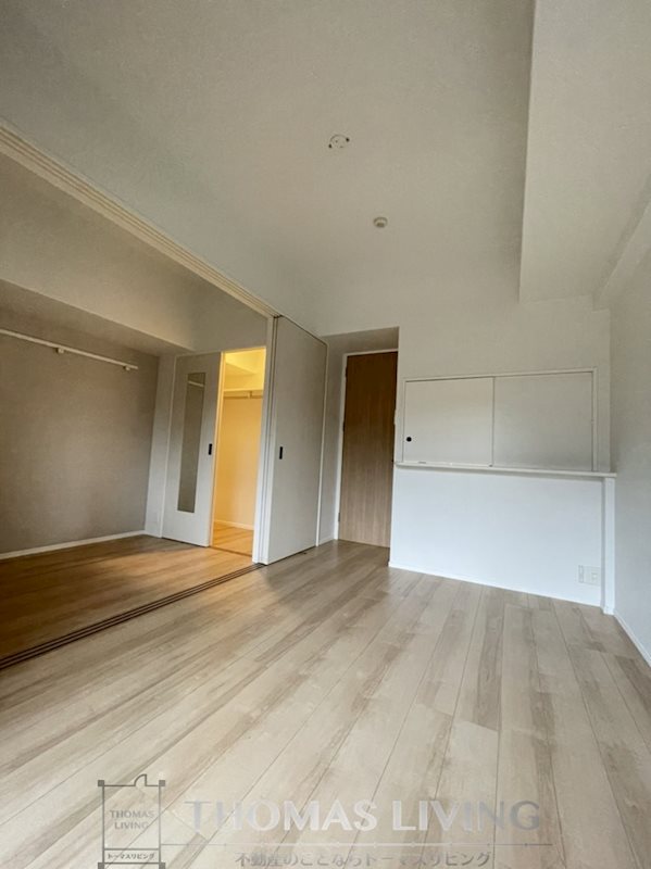 居室・リビング　※別号室の参考写真になります。