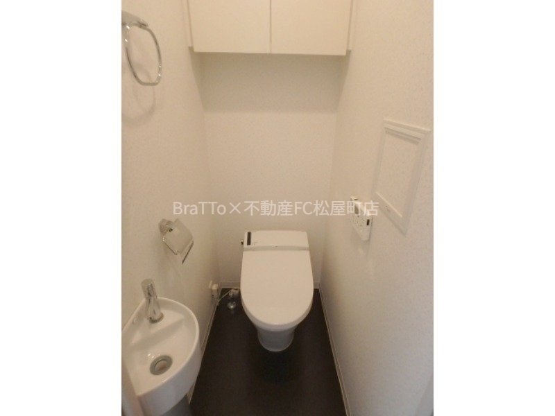 トイレ　トイレ（ウォシュレット付き）