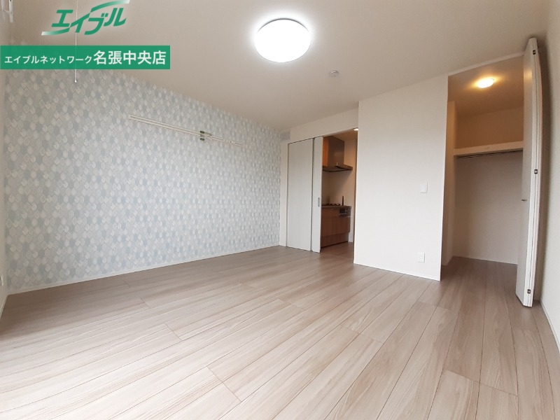 居室・リビング　同型参考写真