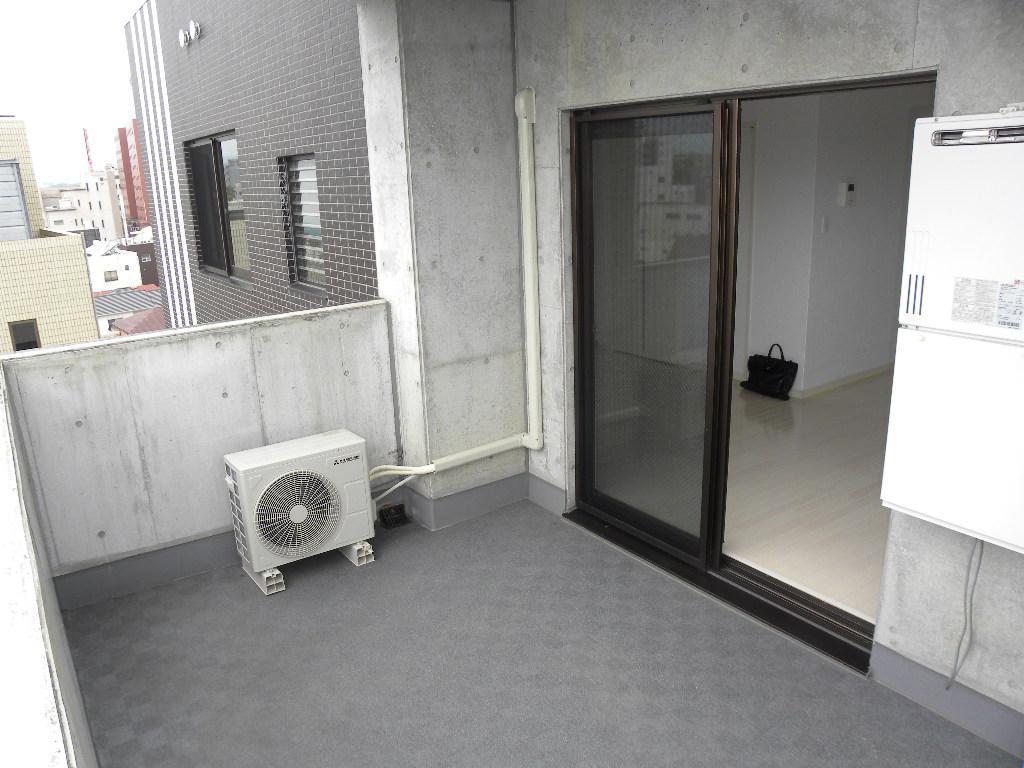 バルコニー　ルーフバルコニー