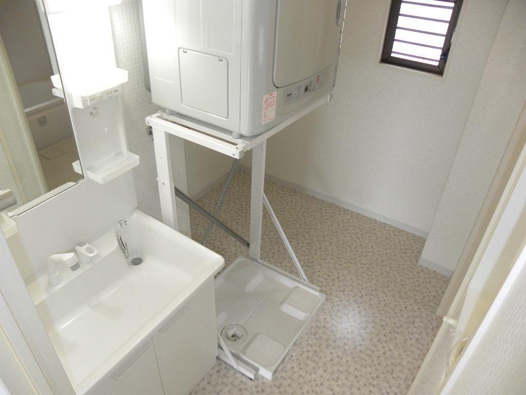 洗面設備　ガス乾燥機付