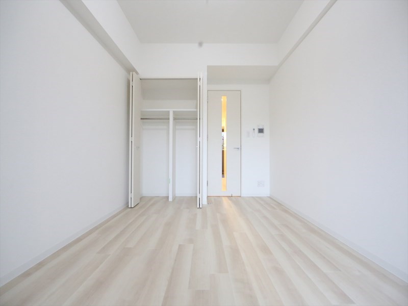 その他共有部分　洋室7.6帖　クローゼット付（収納充実してます）