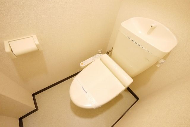 トイレ　シャワー付きトイレ