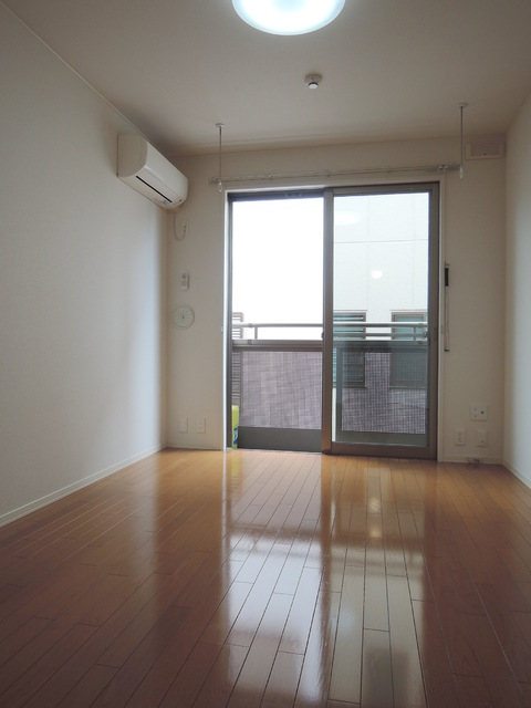 居室・リビング　★洋室６．７帖★