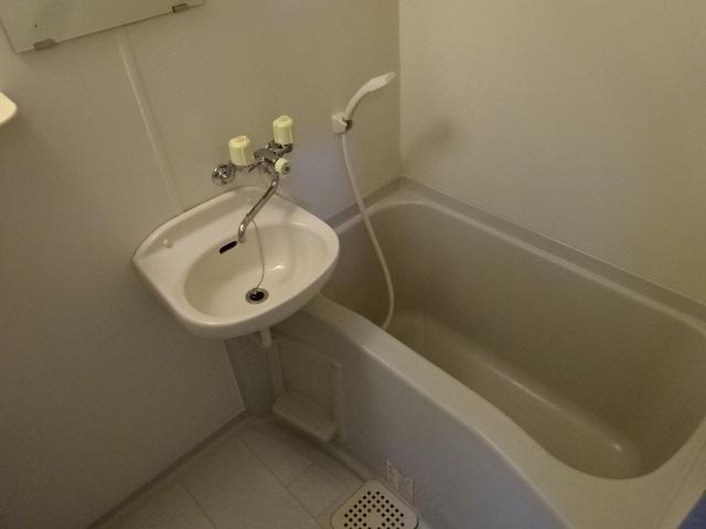 バス・シャワールーム　バス