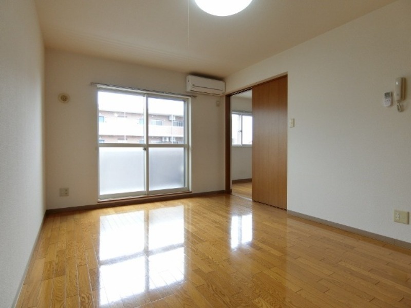 居室・リビング　図面と現状に相違がある場合には現状を優先