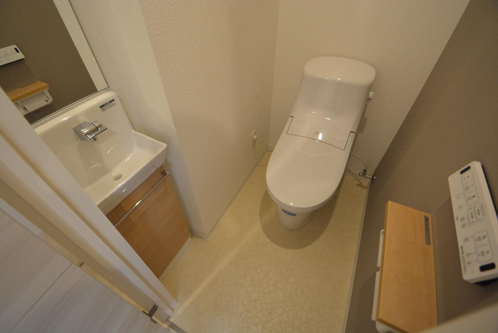 トイレ　シャワー付トイレ