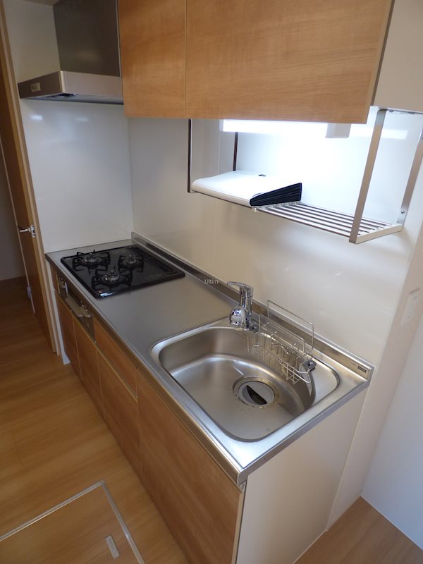 キッチン　※同タイプの他のお部屋です