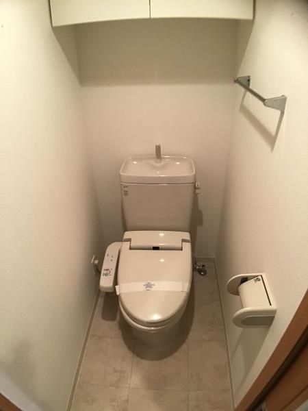 トイレ　★温水洗浄便座★