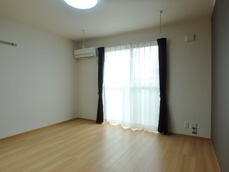 居室・リビング　図面と現状に相違がある場合には現状を優先