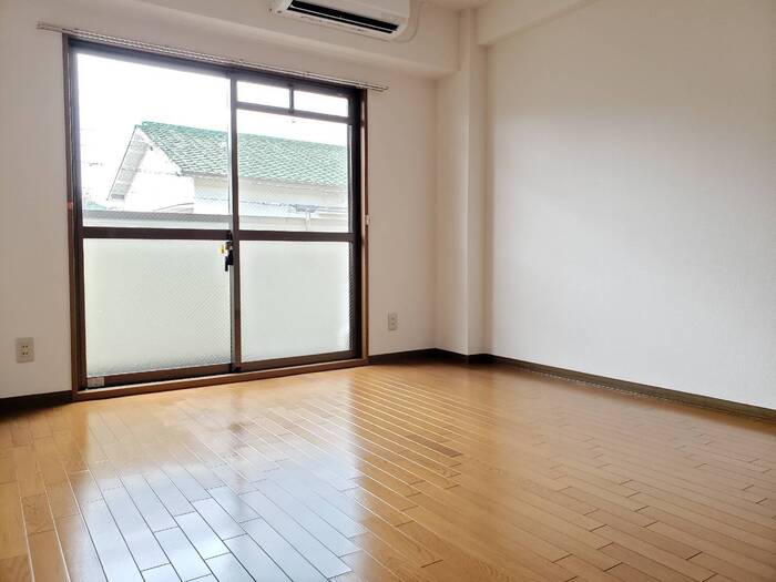 居室・リビング　洋室8.5帖の大きな１K