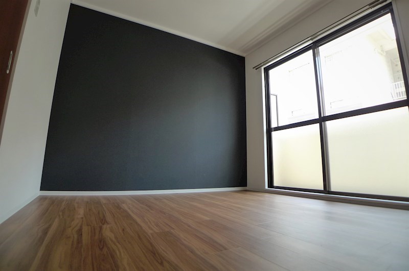 その他部屋・スペース　アクセントクロス導入