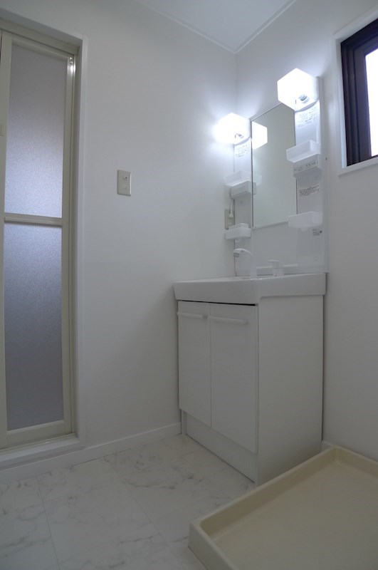 洗面設備　室内洗濯機置場