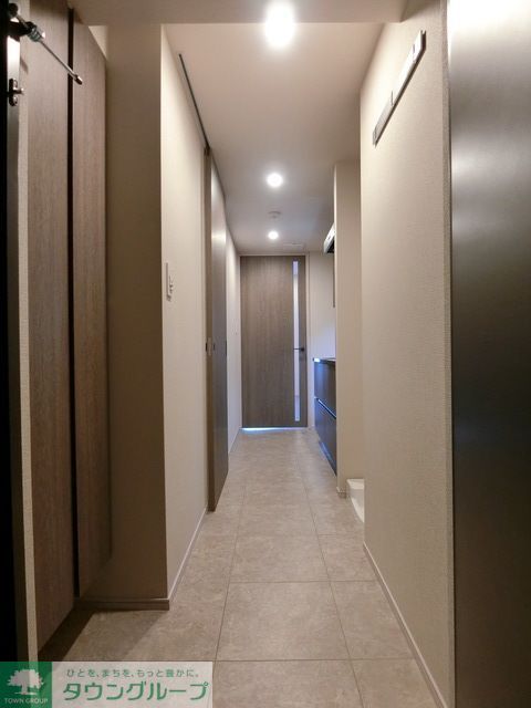 玄関　B’タイプ2023年11月撮影 同タイプ302号室の写真です