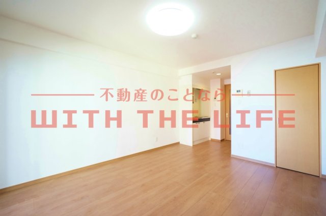 居室・リビング　こちらの居間で趣味の時間をお楽しみください