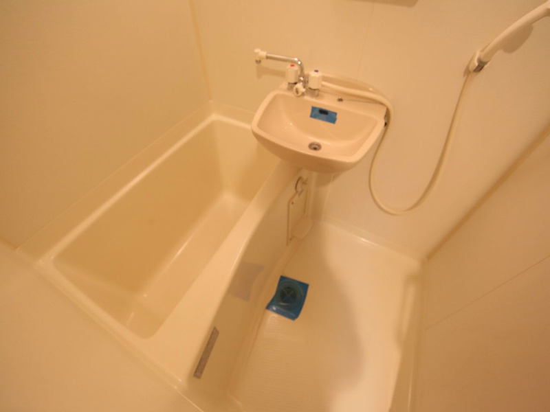 バス・シャワールーム　バストイレ別