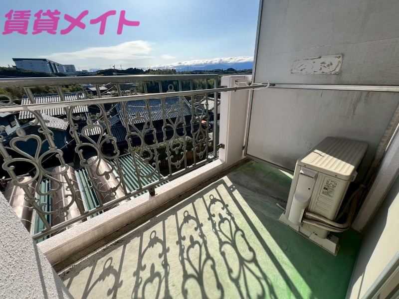 バルコニー　同物件別室画像