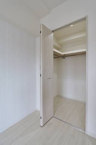 収納　ウォークインで荷物の多い方も安心ですよ