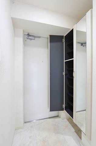 その他　シューズボックスもたっぷり収納でき靴の多い方も安心
