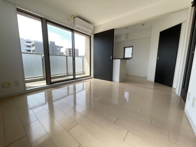 居室・リビング　※他部屋の写真です。