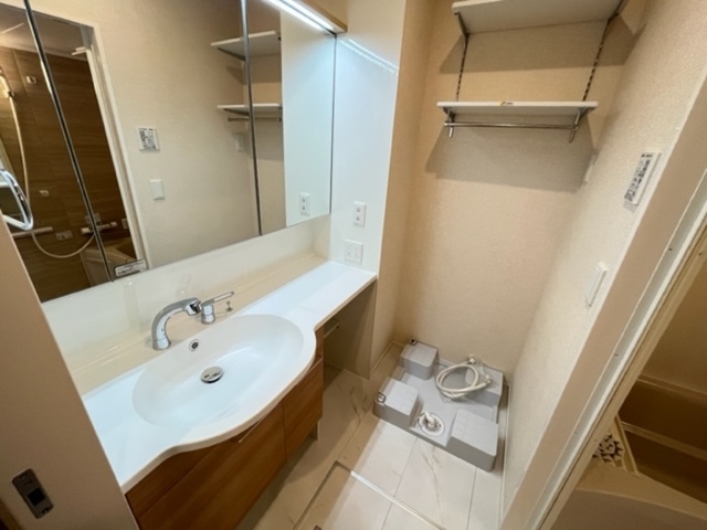 洗面設備　洗髪洗面化粧台