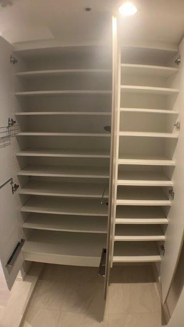 玄関　玄関収納