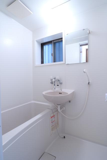 バス・シャワールーム　バス