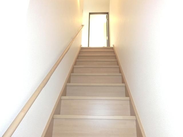 居室・リビング　★お洒落な内階段です★