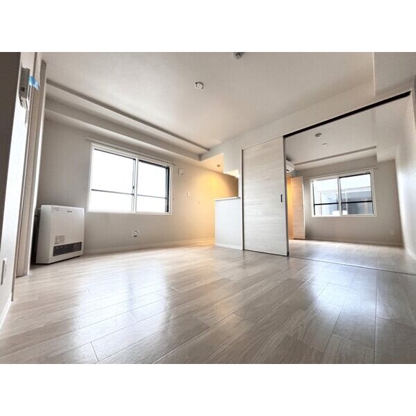 居室・リビング　☆シックな色合いのお洒落な室内☆