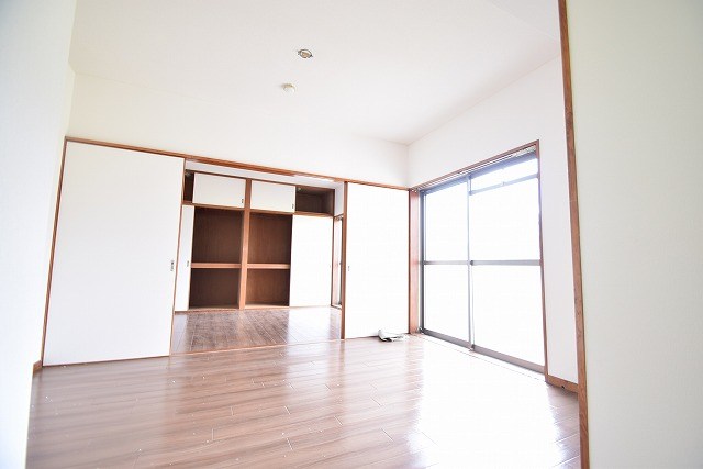 居室・リビング　別室参照