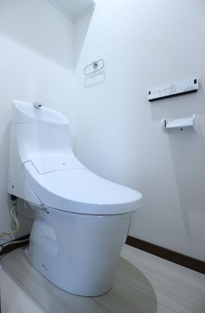 トイレ　トイレ