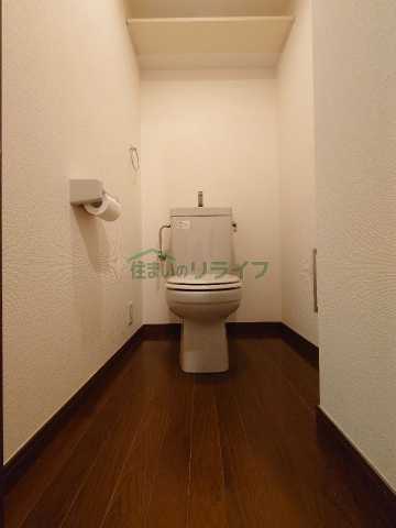 トイレ　※写真は同タイプ住戸です。