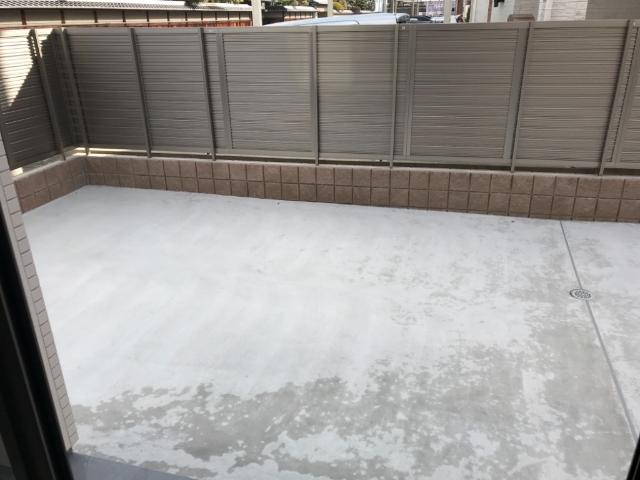 バルコニー　専用庭