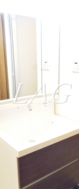 洗面設備　独立洗面台です。