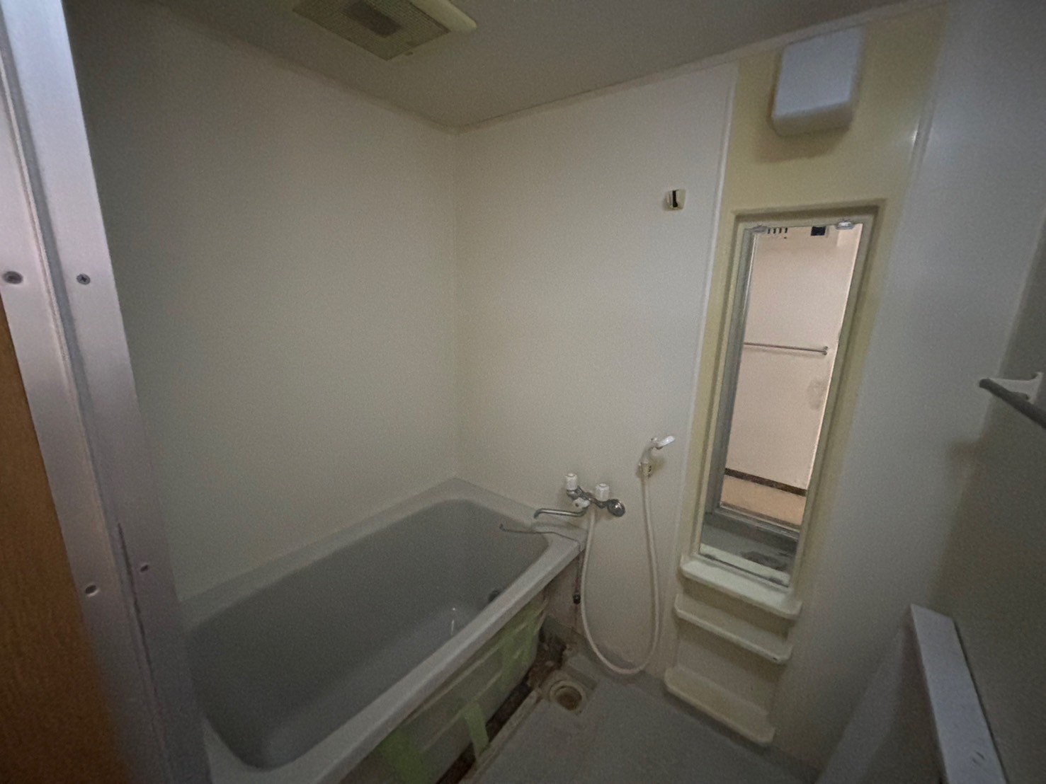 バス・シャワールーム　バストイレ別！