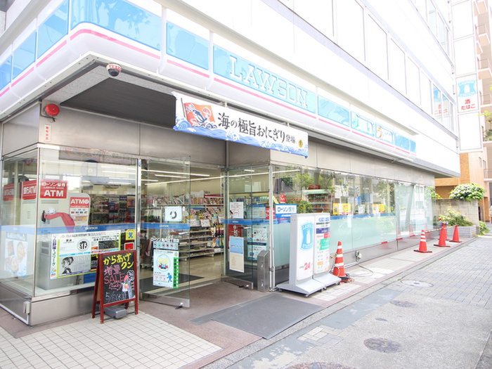 コンビニ　ローソン（コンビニ）まで82m