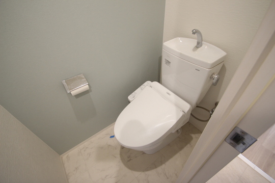 トイレ　※他号室の写真です