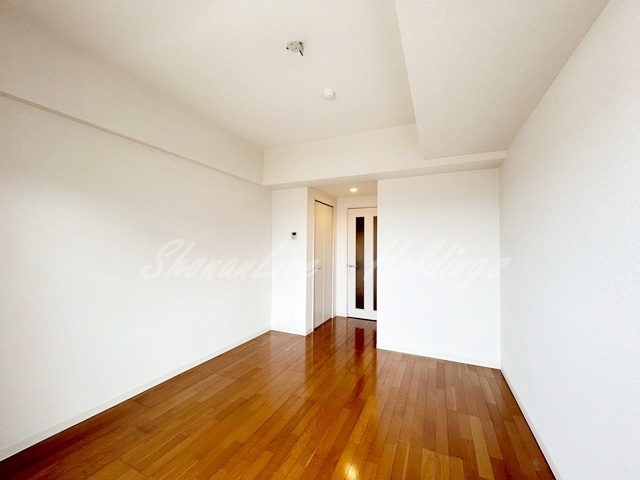 その他部屋・スペース　広くて明るい寝室