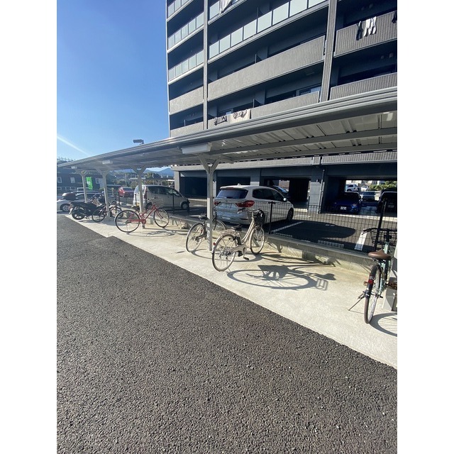 駐車場　駐輪場