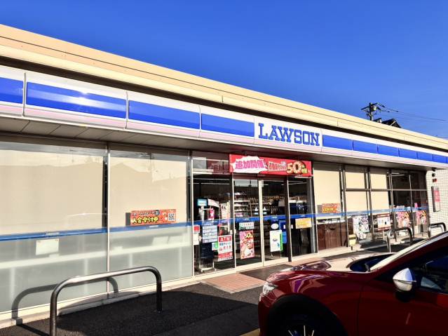 コンビニ　ローソン坂東辺田店（コンビニ）まで302m
