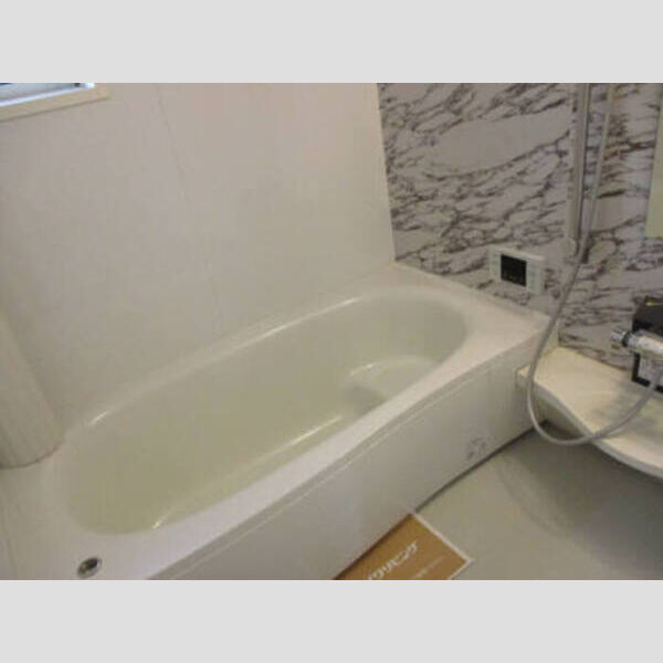 バス・シャワールーム　102 浴室