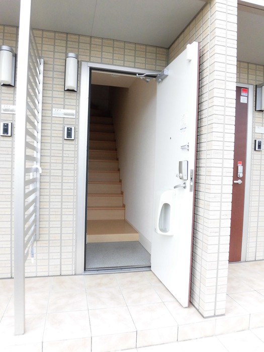 玄関　Ａ棟201 玄関