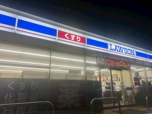 コンビニ　ローソン 四国中央中曽根町溝又店（コンビニ）まで521m